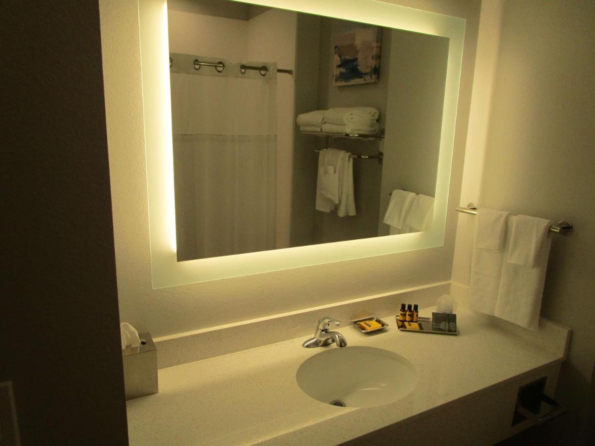 Reddy Hotel Bonham Экстерьер фото