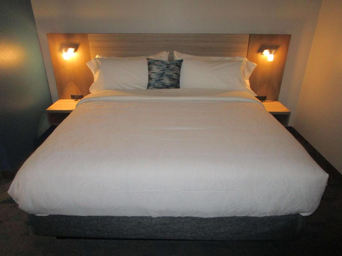 Reddy Hotel Bonham Экстерьер фото